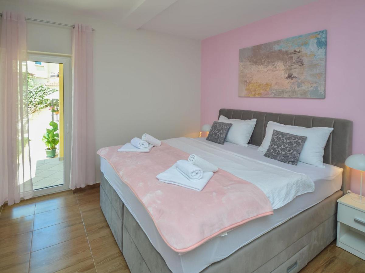 Sovlje Holiday Home Valdor By Interhome מראה חיצוני תמונה