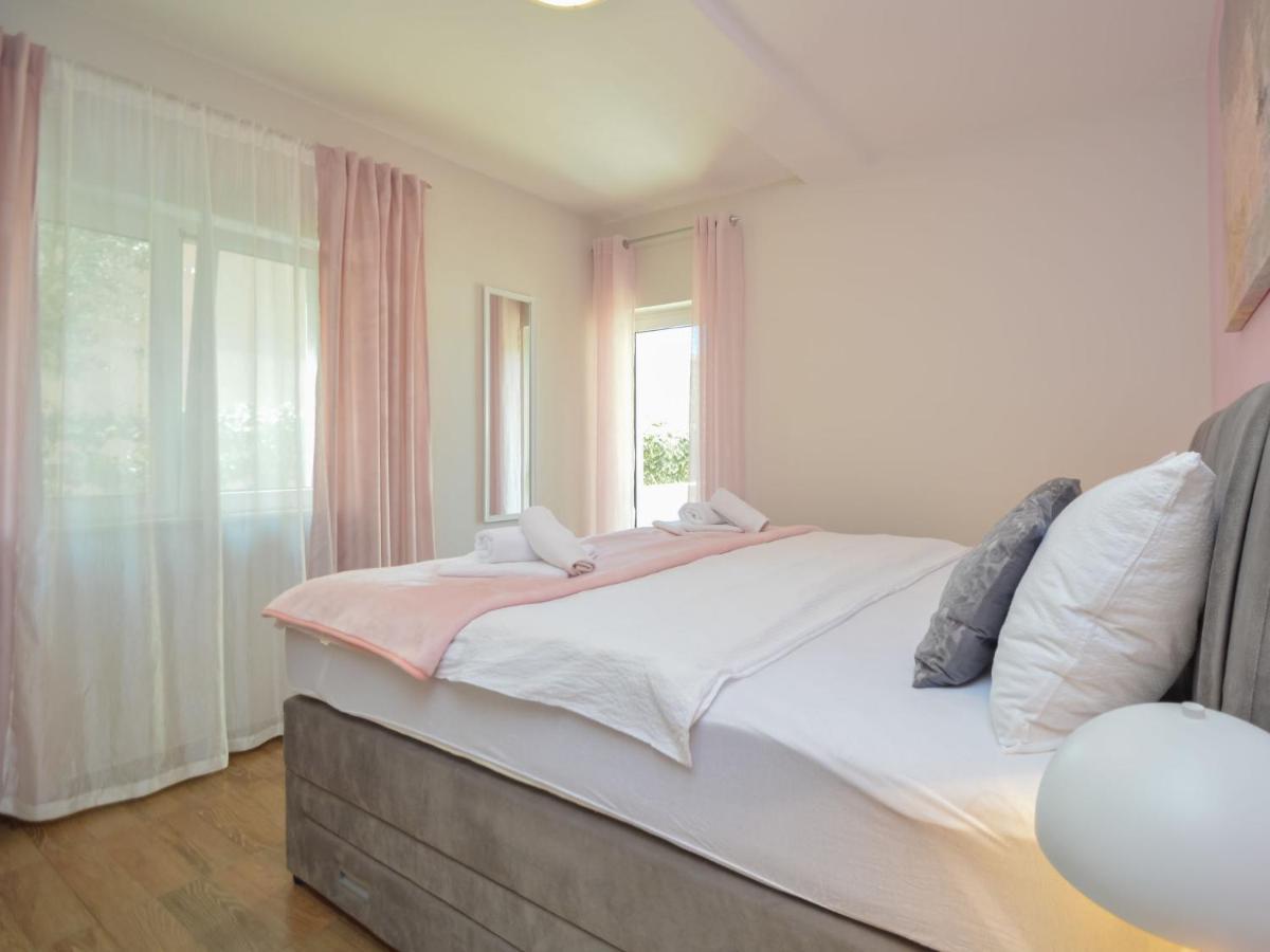 Sovlje Holiday Home Valdor By Interhome מראה חיצוני תמונה