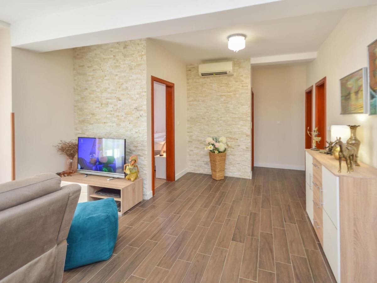 Sovlje Holiday Home Valdor By Interhome מראה חיצוני תמונה
